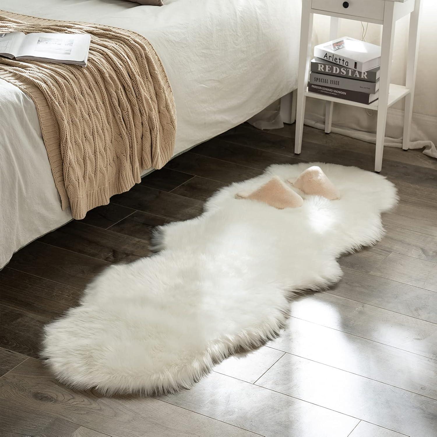 imageMIULEE Luxury Soft Fluffy Area Rug 3x5 Feet Faux Fur Sheepskin Rug Decorative Plush Shaggy Carpet for Christmas Decor Bedside Sofa Floor Nursery WhiteWhite