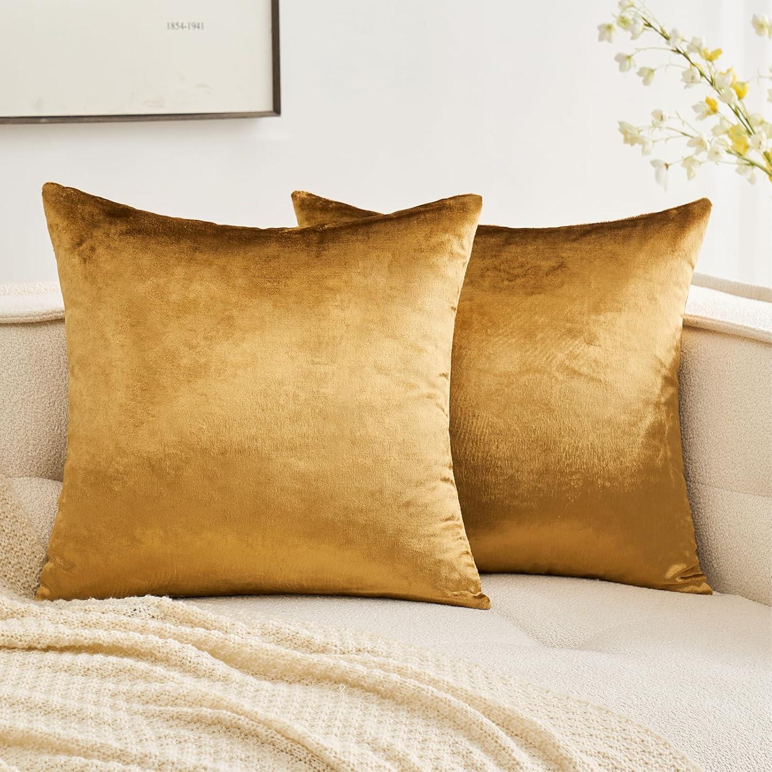 imageMIULEE Pack of 2 Velvet Soft Solid Decorative Square Throw Pillow Covers Christmas Cushion Case for Couch Sofa Bedroom Car 18x18 Inch 45x45 cm GreenDark Gold