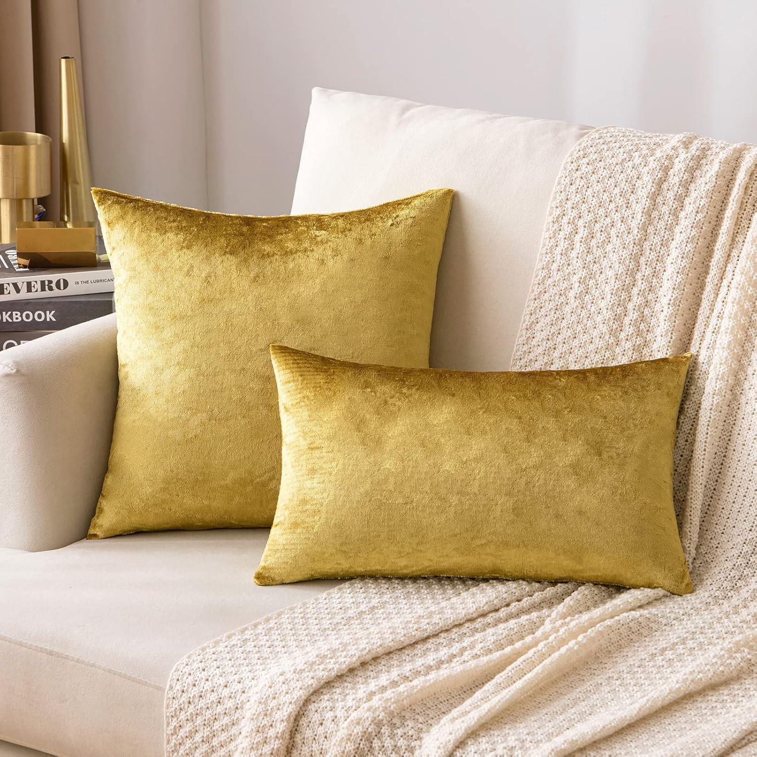 imageMIULEE Pack of 2 Velvet Soft Solid Decorative Square Throw Pillow Covers Christmas Cushion Case for Couch Sofa Bedroom Car 18x18 Inch 45x45 cm GreenGolden