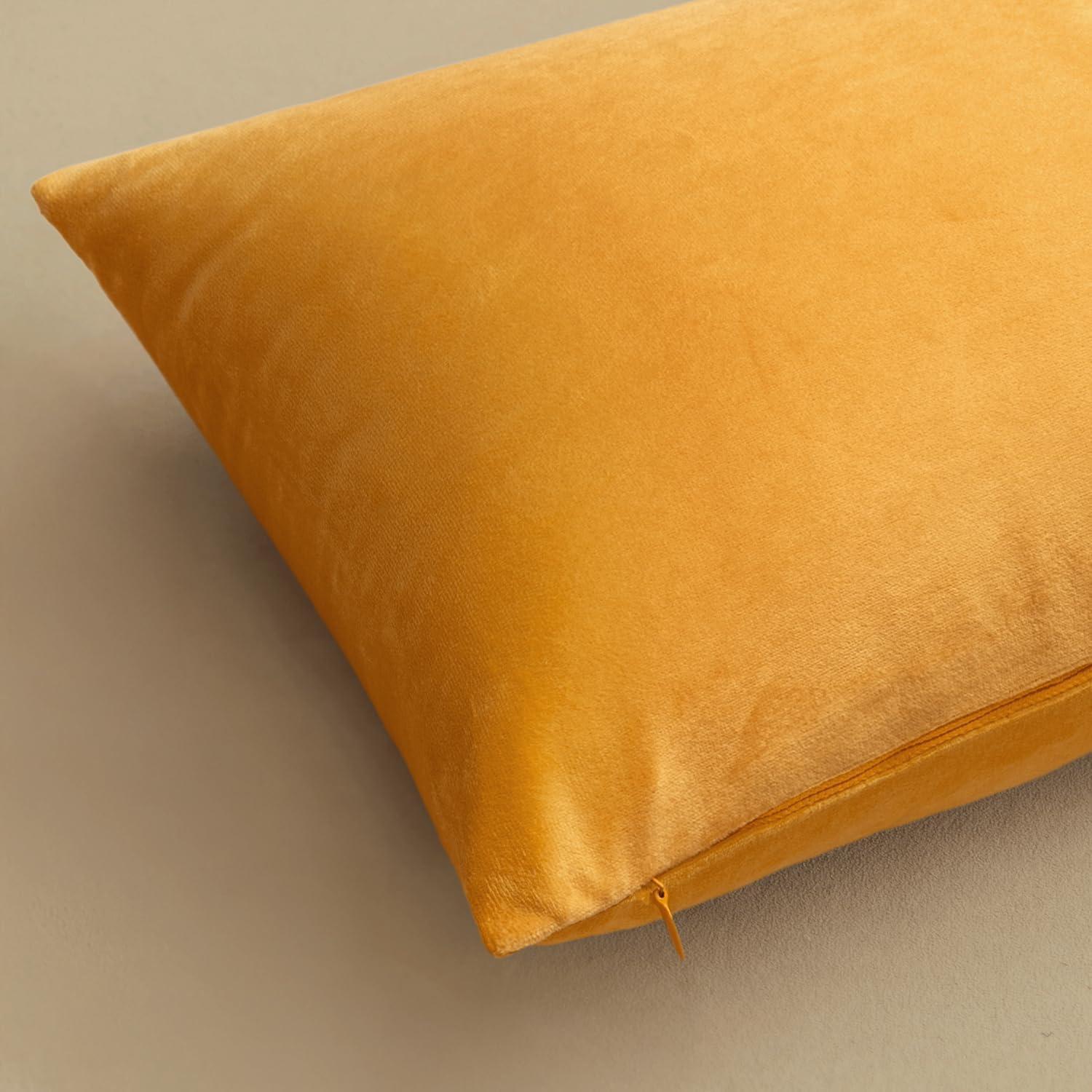imageMIULEE Pack of 2 Velvet Soft Solid Decorative Square Throw Pillow Covers Christmas Cushion Case for Couch Sofa Bedroom Car 18x18 Inch 45x45 cm GreenGold