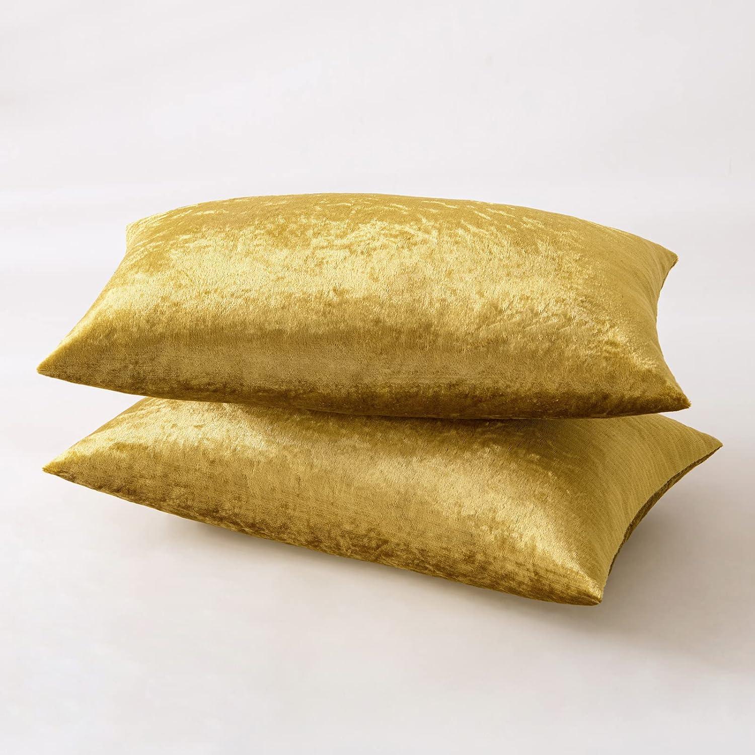 imageMIULEE Pack of 2 Velvet Soft Solid Decorative Square Throw Pillow Covers Christmas Cushion Case for Couch Sofa Bedroom Car 18x18 Inch 45x45 cm GreenGolden