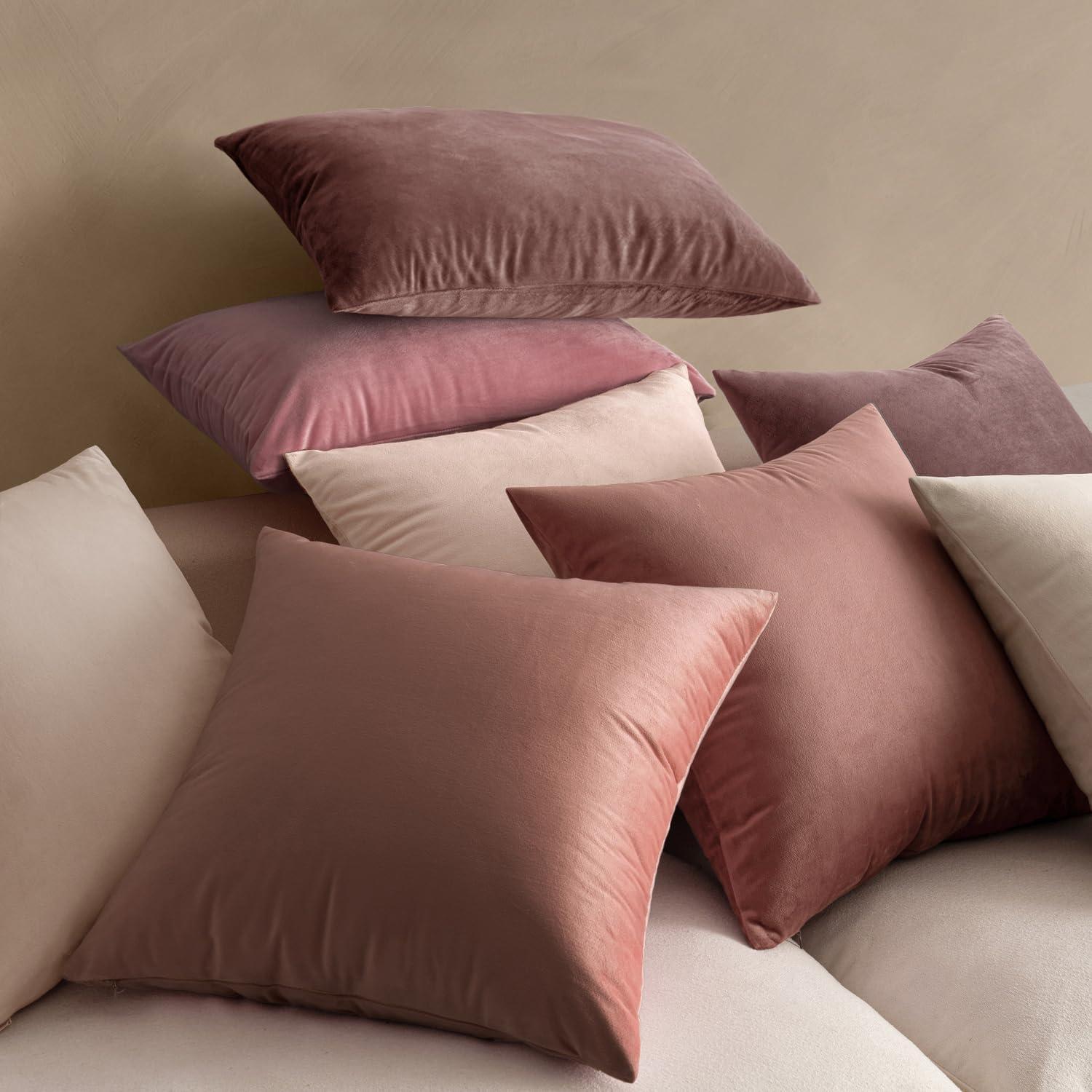 imageMIULEE Pack of 2 Velvet Soft Solid Decorative Square Throw Pillow Covers Christmas Cushion Case for Couch Sofa Bedroom Car 18x18 Inch 45x45 cm GreenJam