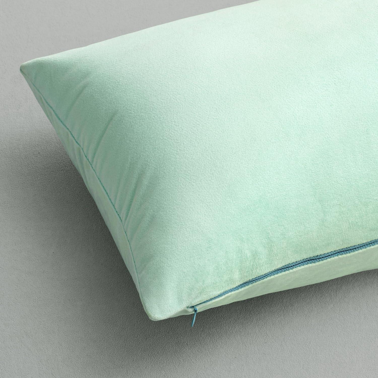 imageMIULEE Pack of 2 Velvet Soft Solid Decorative Square Throw Pillow Covers Christmas Cushion Case for Couch Sofa Bedroom Car 18x18 Inch 45x45 cm GreenMint Green