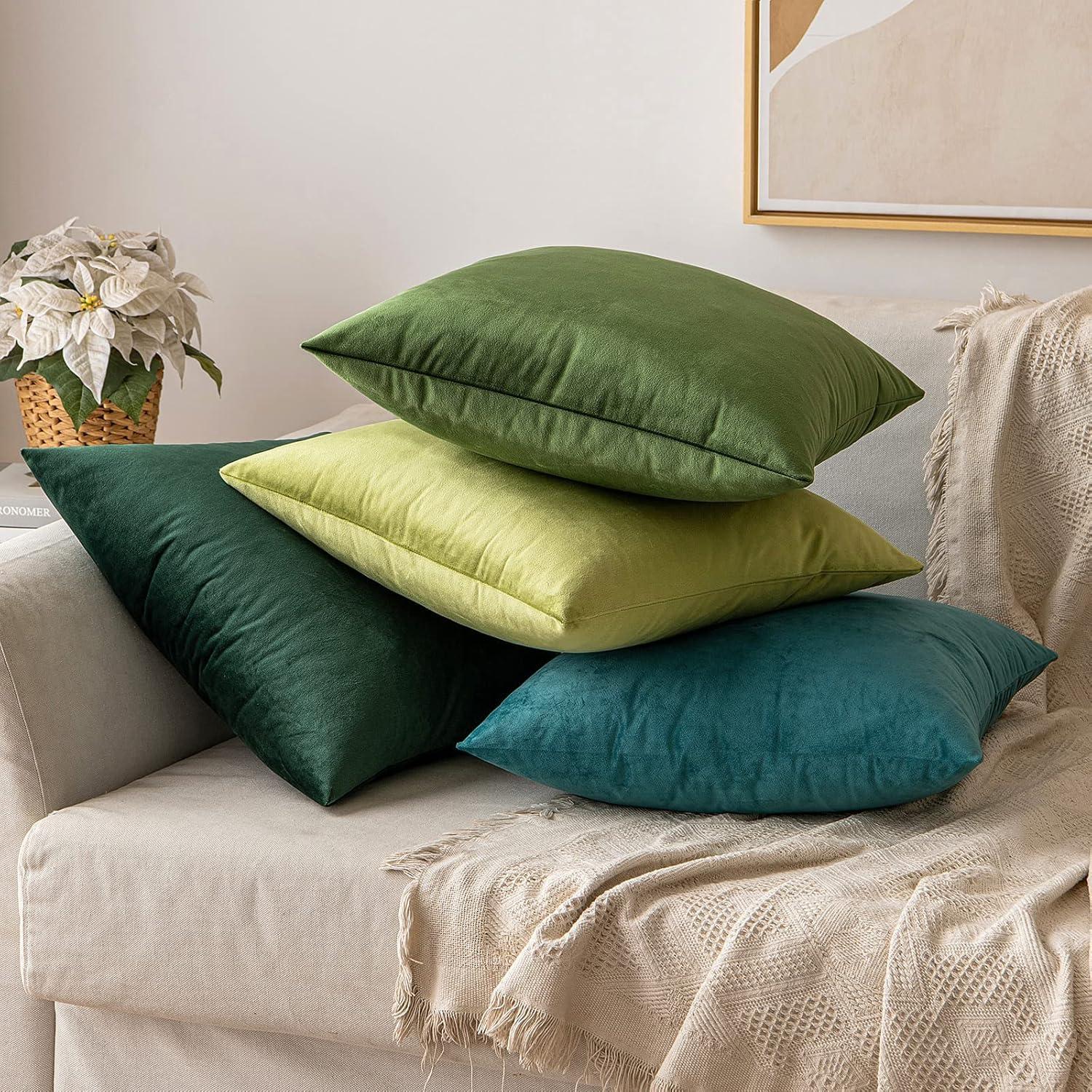 imageMIULEE Pack of 2 Velvet Soft Solid Decorative Square Throw Pillow Covers Christmas Cushion Case for Couch Sofa Bedroom Car 18x18 Inch 45x45 cm GreenMoss Green