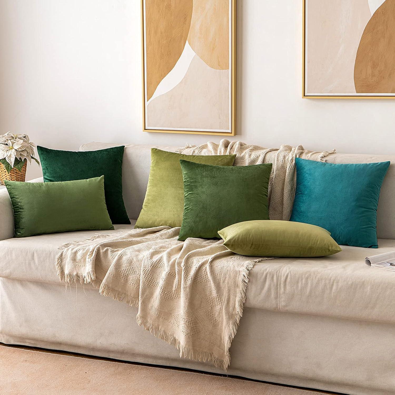 imageMIULEE Pack of 2 Velvet Soft Solid Decorative Square Throw Pillow Covers Christmas Cushion Case for Couch Sofa Bedroom Car 18x18 Inch 45x45 cm GreenMoss Green
