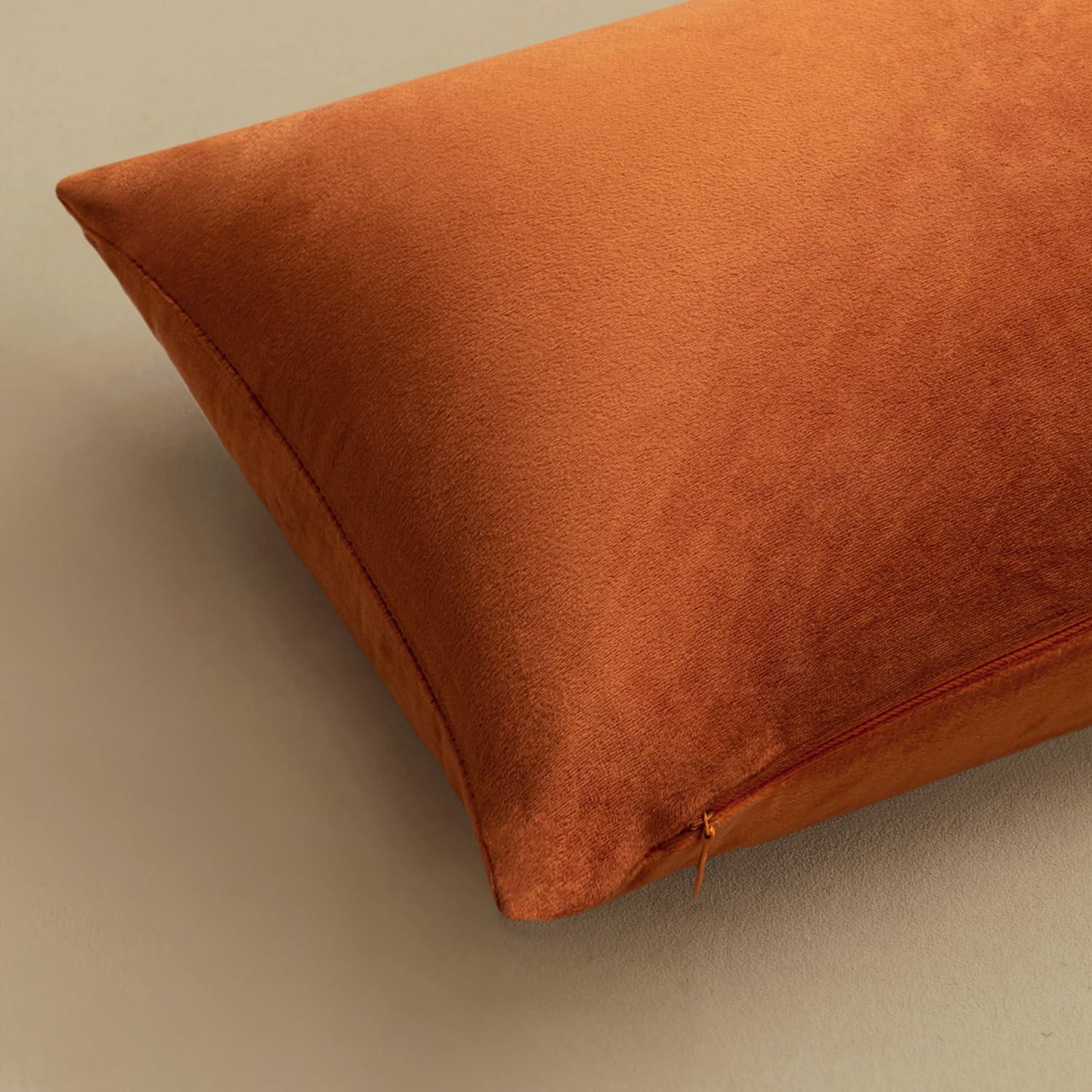 imageMIULEE Pack of 2 Velvet Soft Solid Decorative Square Throw Pillow Covers Christmas Cushion Case for Couch Sofa Bedroom Car 18x18 Inch 45x45 cm GreenRust