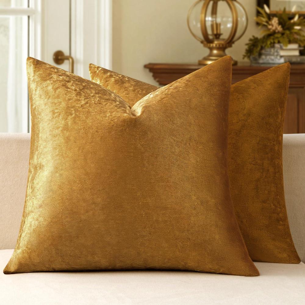 imageMIULEE Pack of 2 Velvet Soft Solid Decorative Square Throw Pillow Covers Christmas Cushion Case for Couch Sofa Bedroom Car 18x18 Inch 45x45 cm GreenDark Gold
