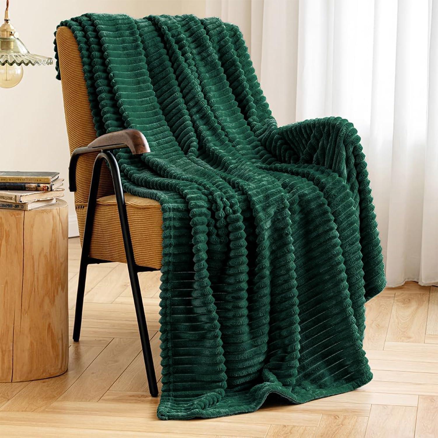 imageMIULEE Valentines Pink Throw Blanket 3D Ribbed Jacquard Fleece Flannel Velvet Plush Decorative Bed Blanket Throw 50 x 60 Super Soft Lightweight Warm and Cozy for Couch Sofa Home DecorArmy Green