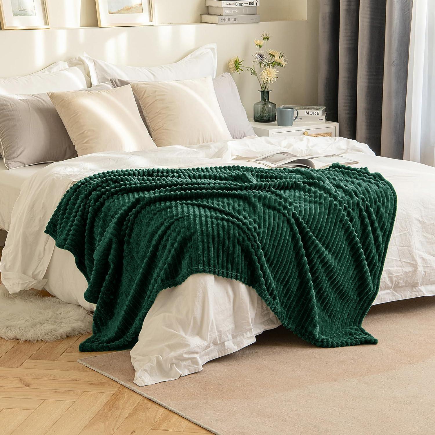 imageMIULEE Valentines Pink Throw Blanket 3D Ribbed Jacquard Fleece Flannel Velvet Plush Decorative Bed Blanket Throw 50 x 60 Super Soft Lightweight Warm and Cozy for Couch Sofa Home DecorArmy Green